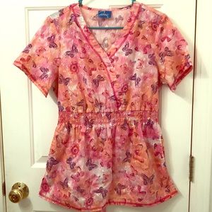Barco size Large mid summer cotton scrub top 🌺🦋